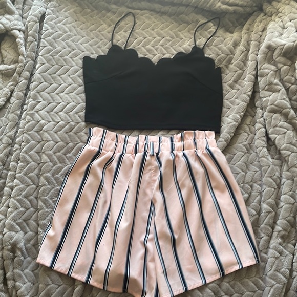 Cute summer two piece - Picture 1 of 1